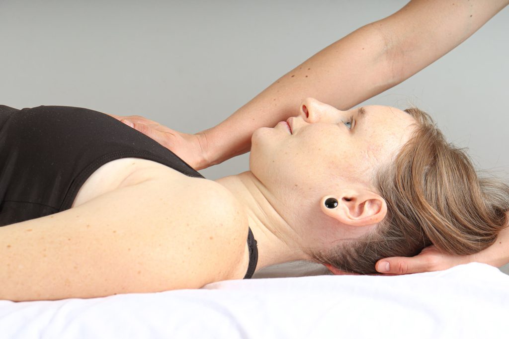 Osteopathische Behandlung in der Schwangerschaft: Fascia cervikotrachealis